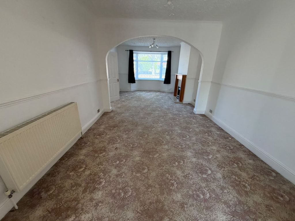 Property photo 2 of 11 65116A64-2Da9-4c69-B73c-d56Cf7F3177F