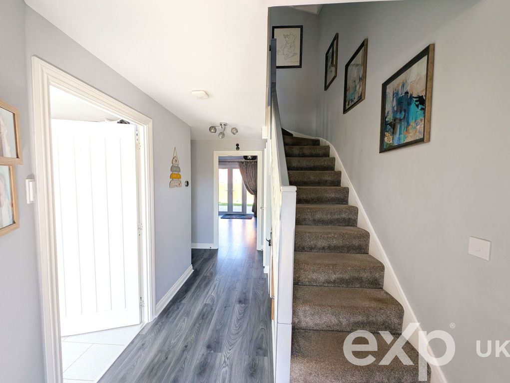 Property photo 3 of 24