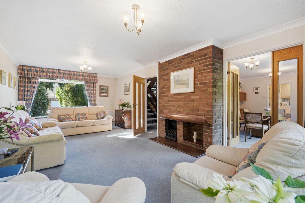 Property photo 3 of 10