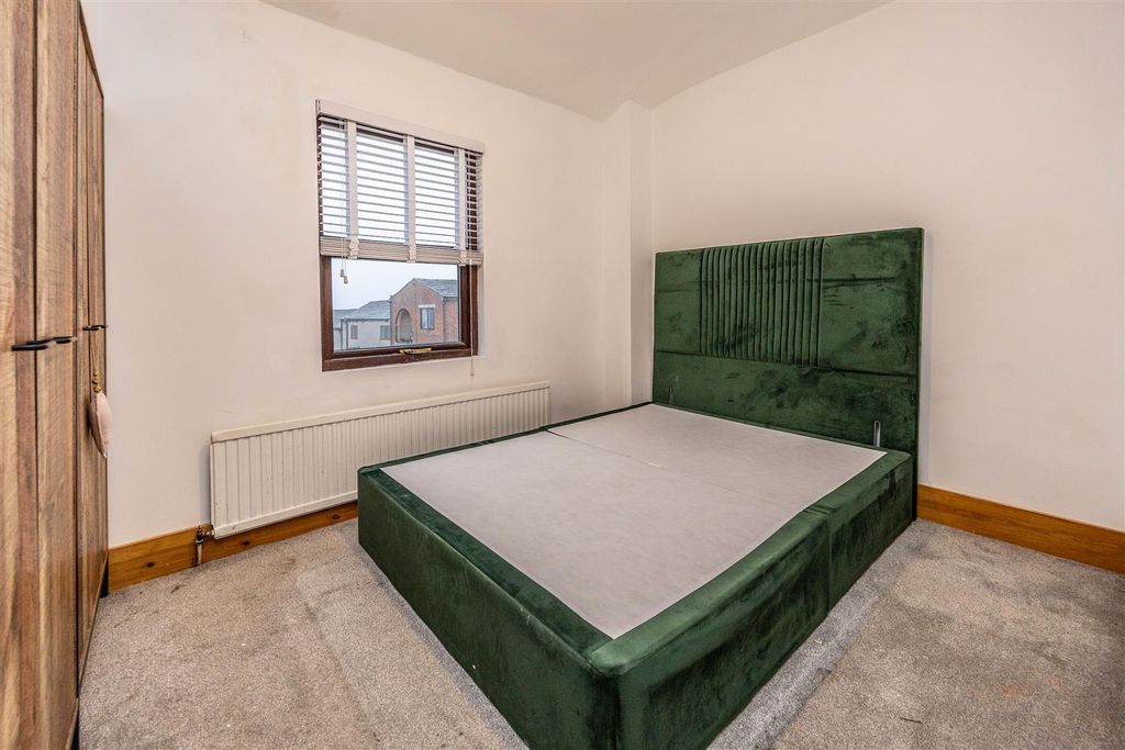 Property photo 3 of 27 2Esliv-260126-16.Jpg