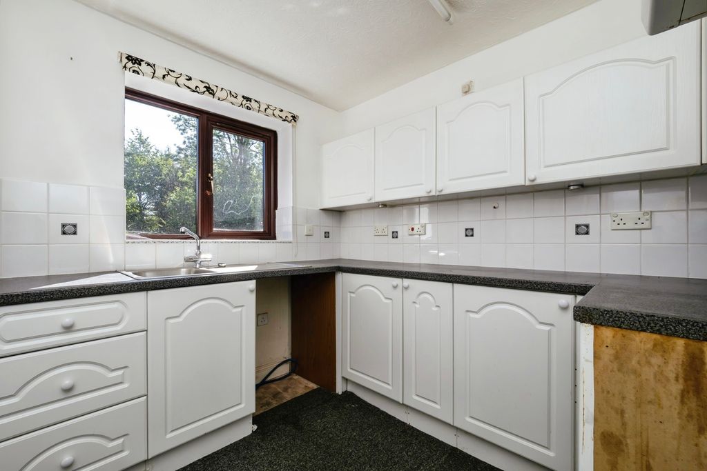Property photo 2 of 17 Photo