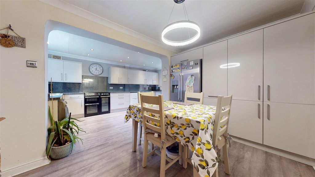 Property photo 2 of 48 Ash Grove, Kitchen/Diner