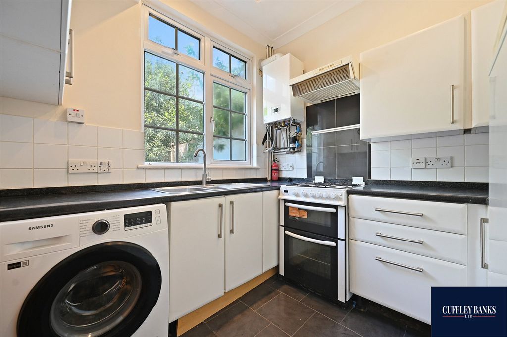 Property photo 3 of 10 Picture No. 03