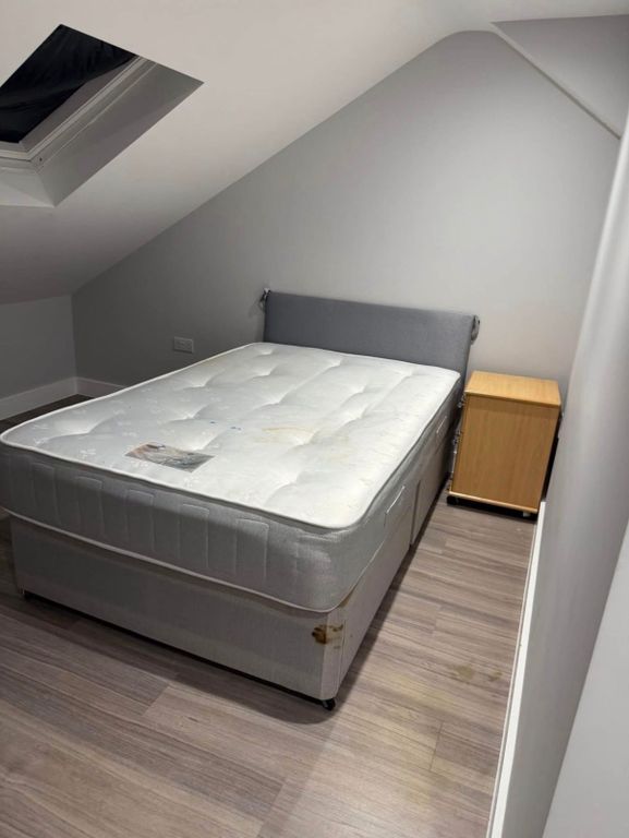 Property photo 1 of 2