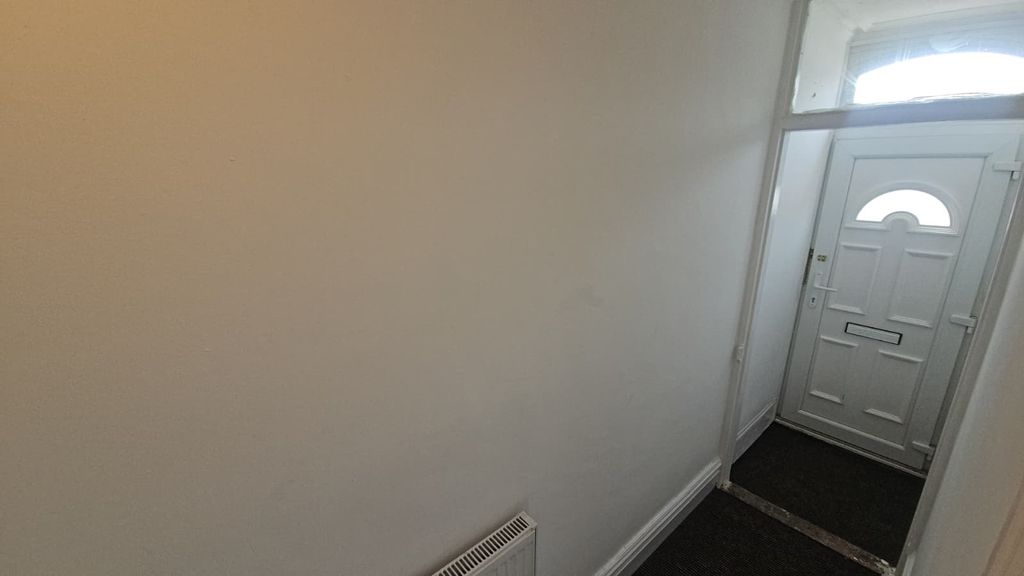 Property photo 3 of 27