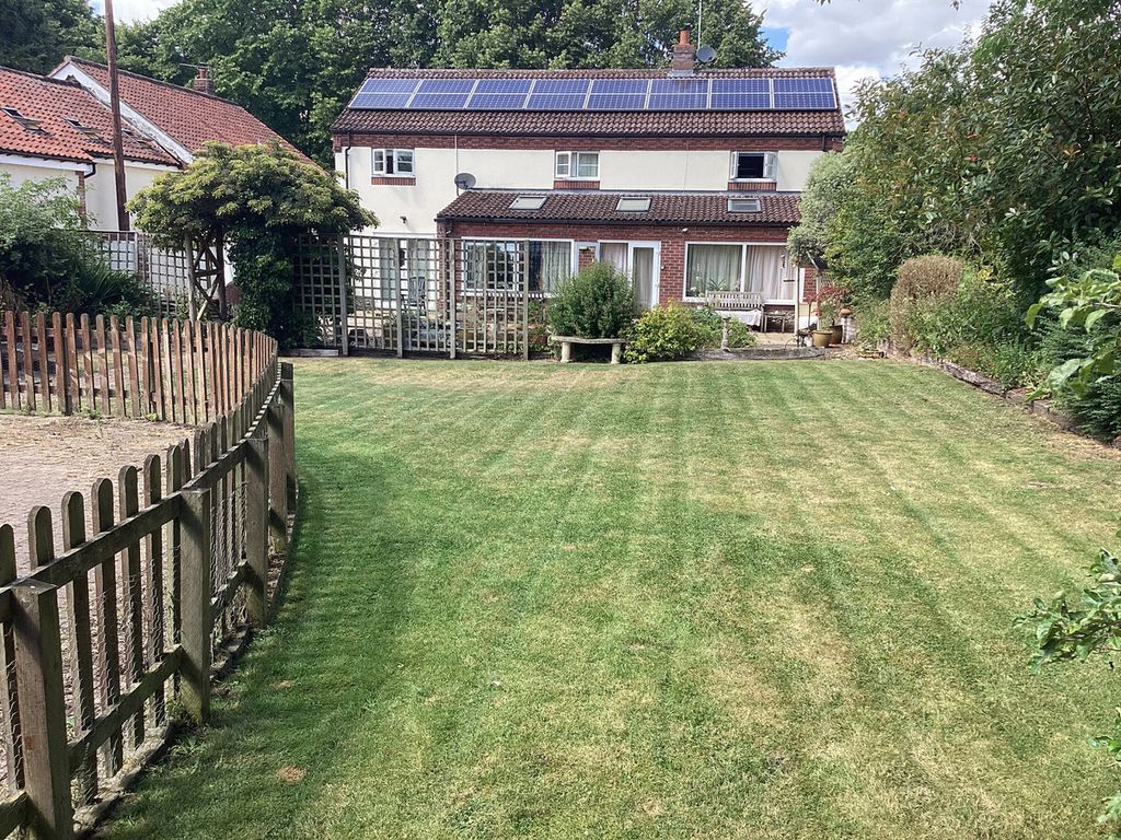Property photo 2 of 24
