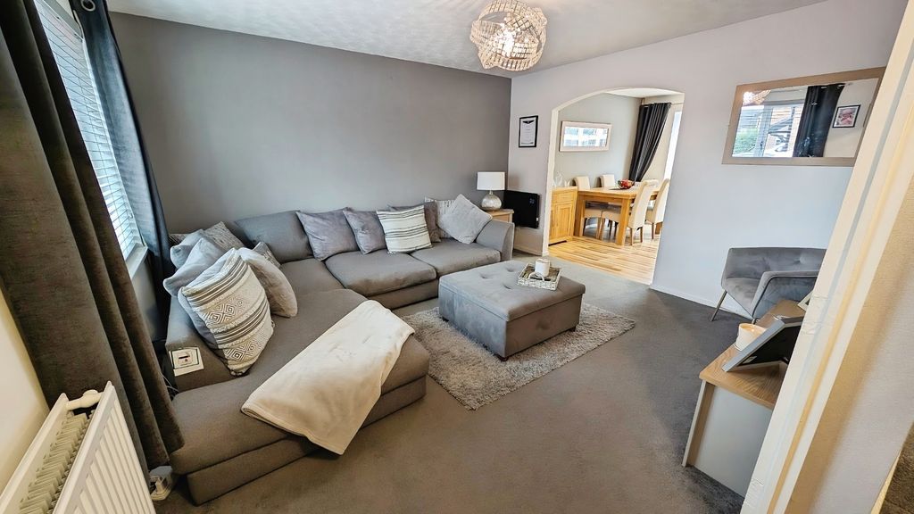 Property photo 2 of 14 Pbox-Img.Jpg