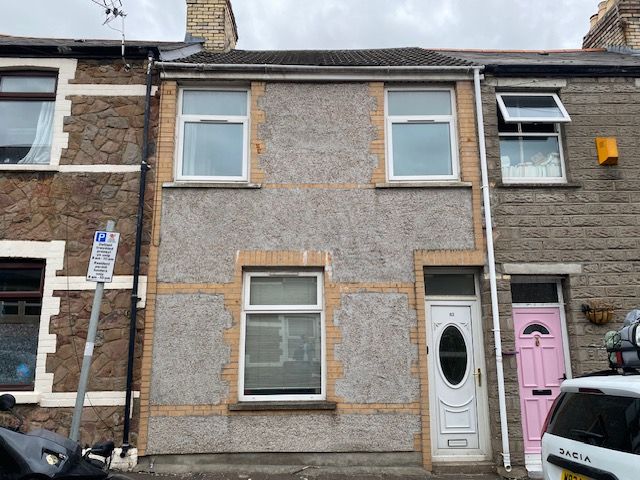 Property photo 1 of 10 Front