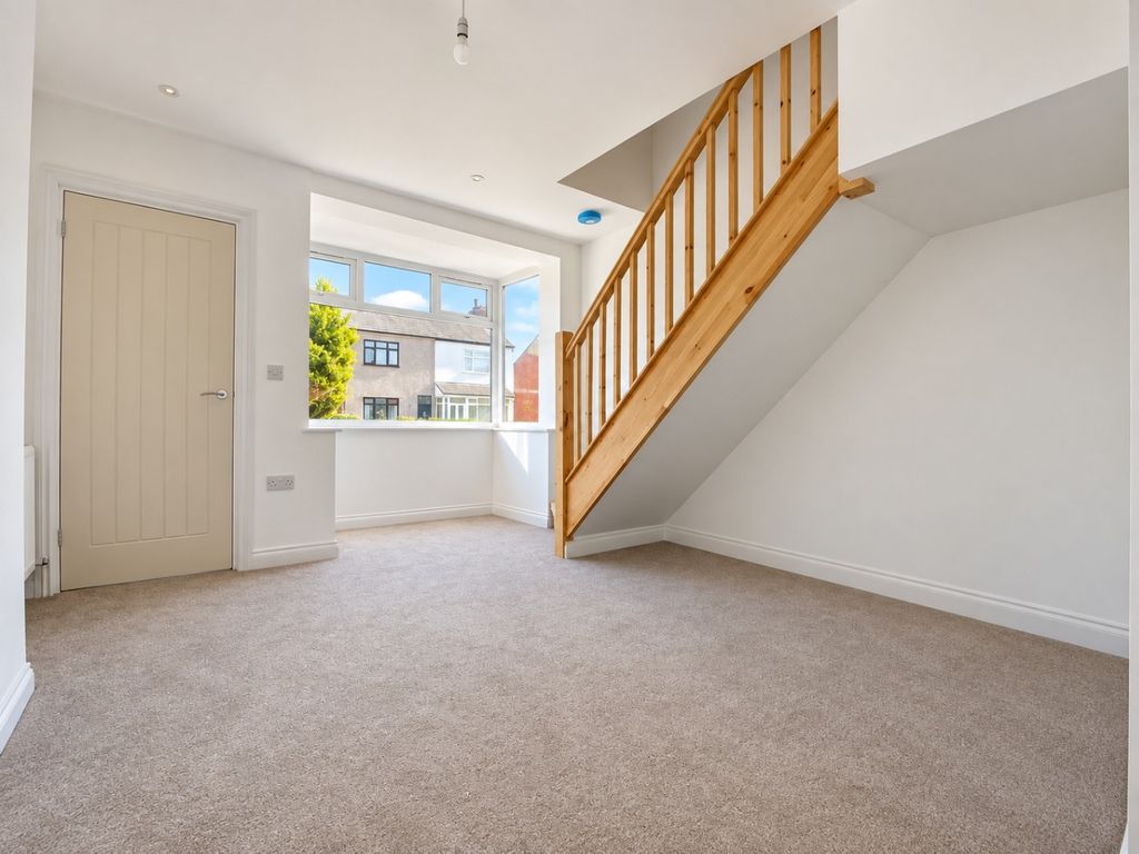 Property photo 2 of 14 5595402