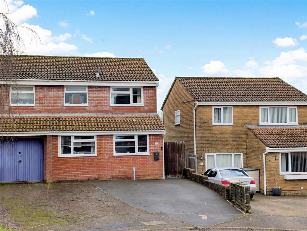 Property photo 1 of 15