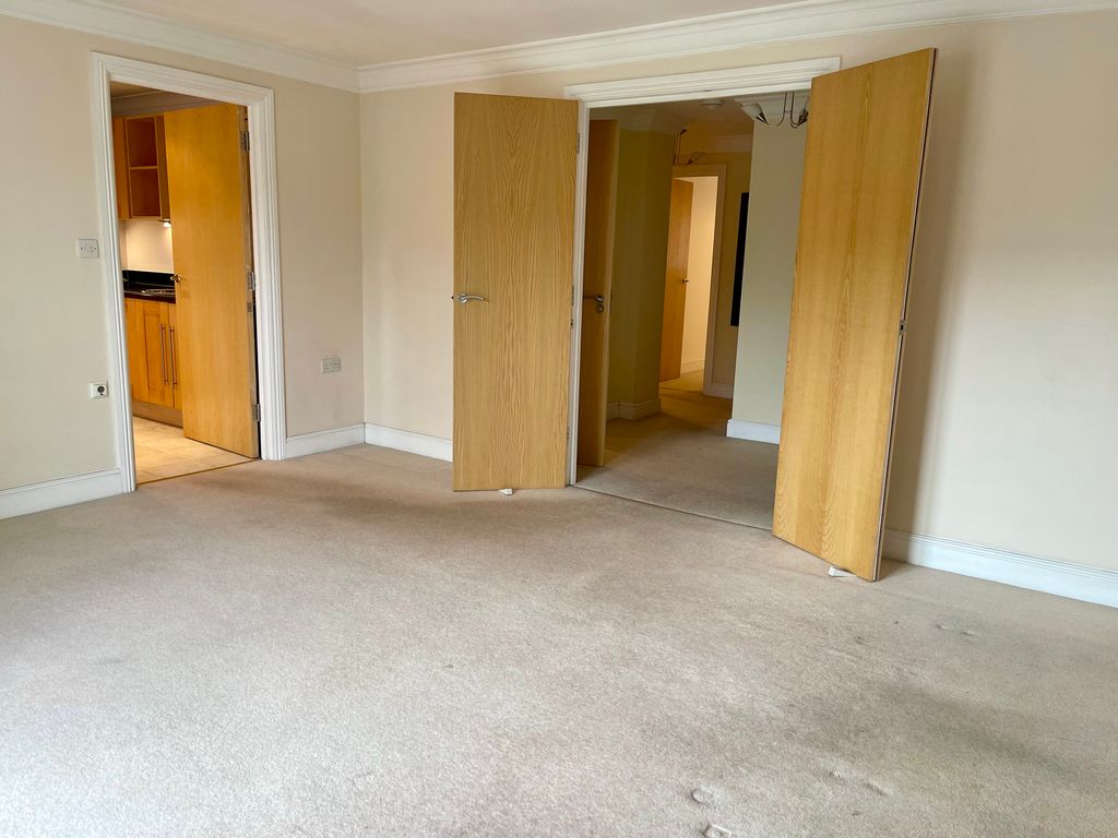 Property photo 3 of 13 Living Room