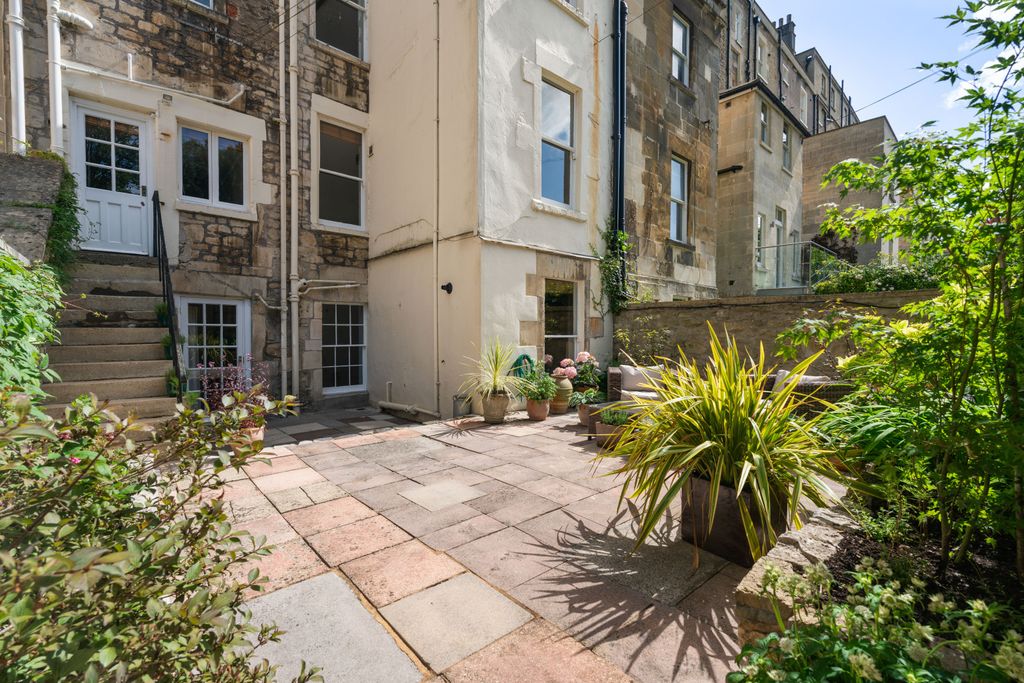 Additional image 10 of 3 bed flat for saleGreat Pulteney Street, Bath BA2
