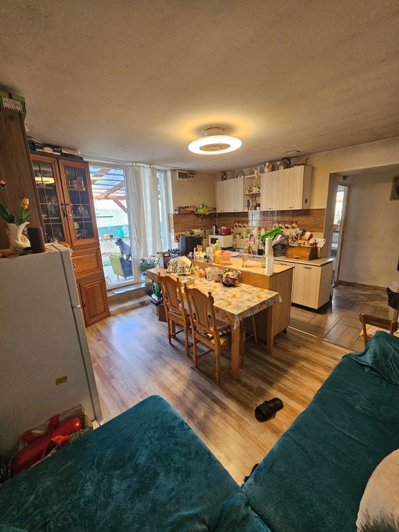 Property photo 3 of 7