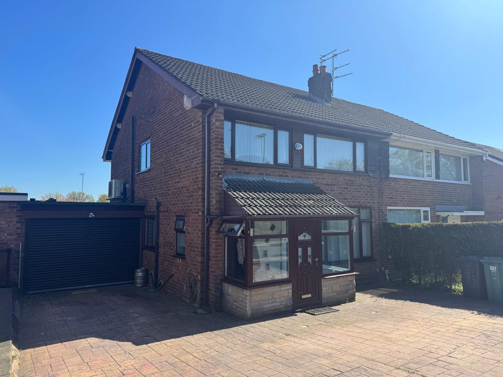 Property photo 3 of 42