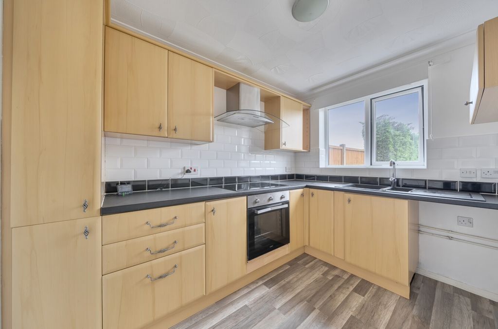 Property photo 3 of 26 1448612-11-69E3573F26F2F