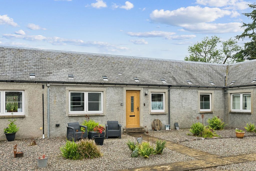 Property photo 1 of 20 Front External