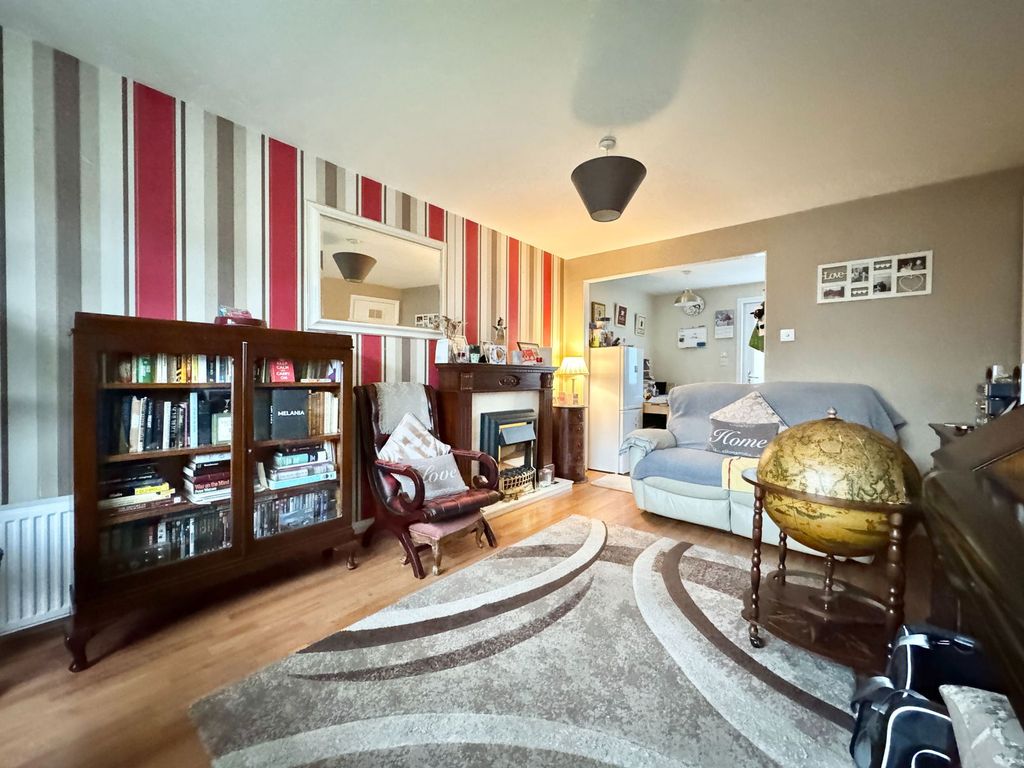 Property photo 3 of 18