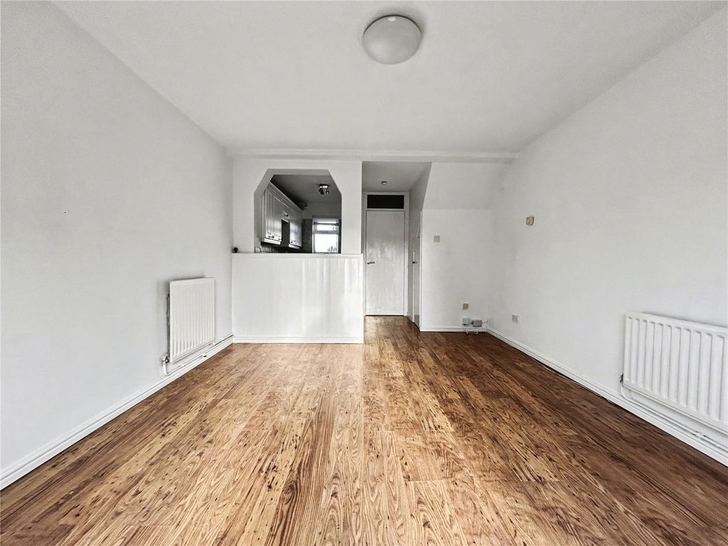 Property photo 2 of 12 Picture No. 13