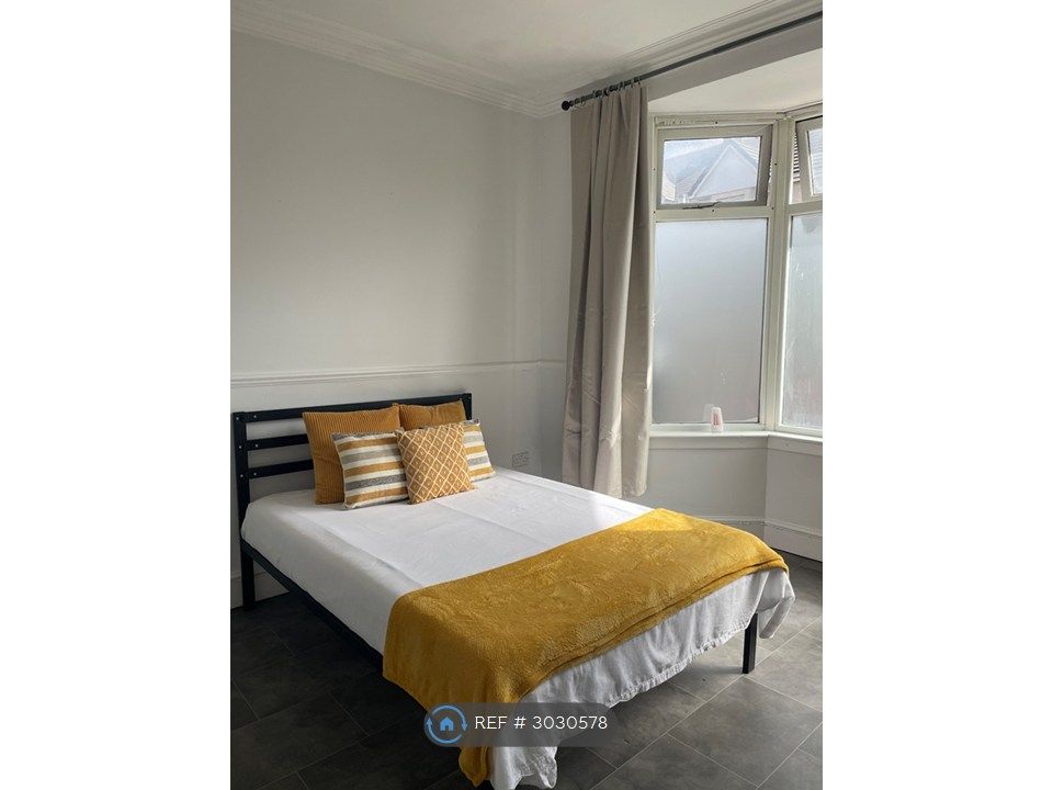 Property photo 1 of 12 Bedroom One