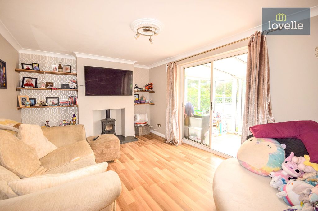 Property photo 2 of 14