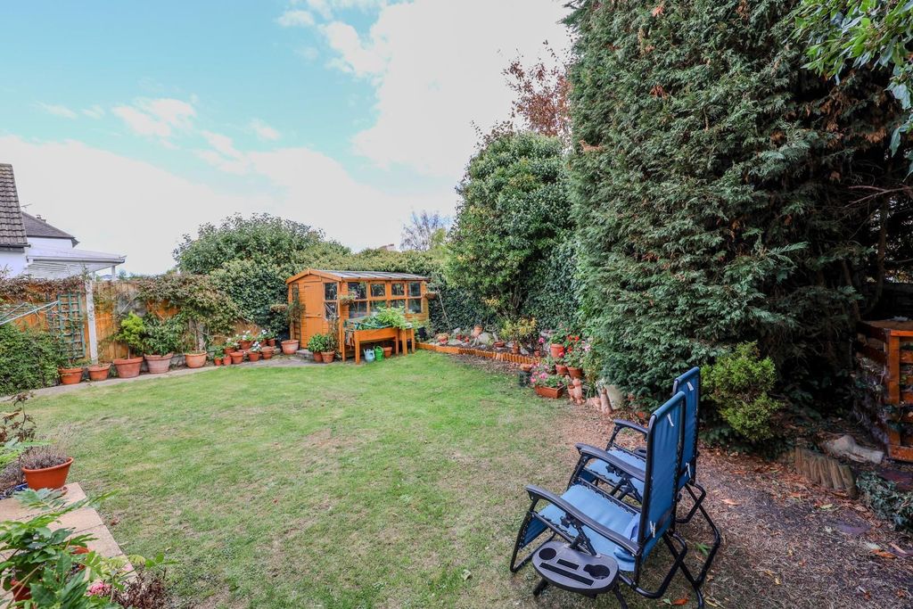 Property photo 2 of 21