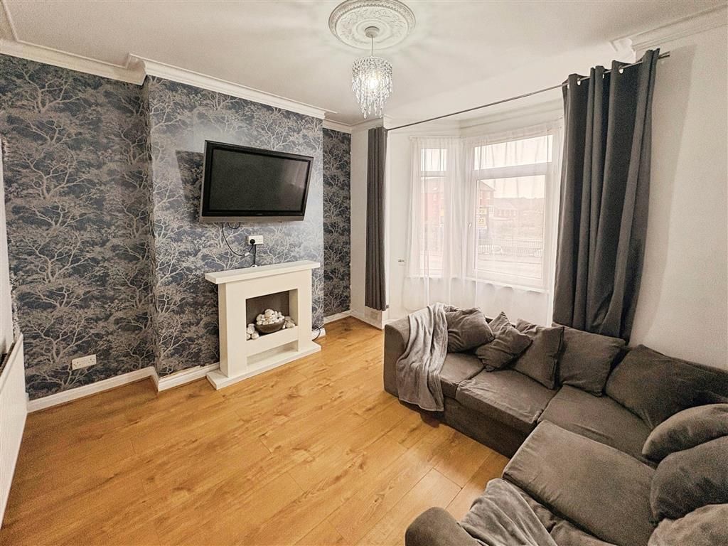 Property photo 2 of 11 Bedroom