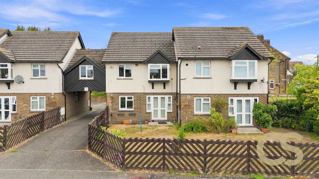 Property photo 1 of 11 5271120