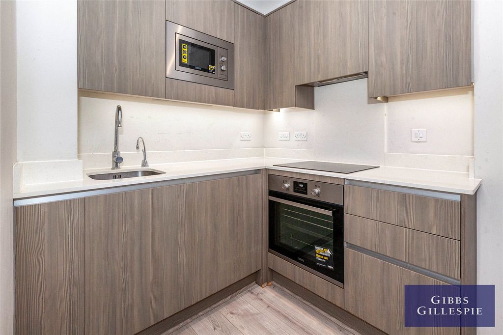 Property photo 2 of 8 Picture No. 19