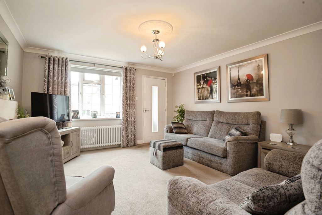 Property photo 3 of 21 Pbox-Img.Jpg