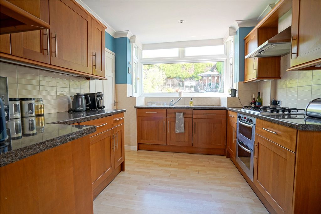 Property photo 3 of 17 Picture No. 12
