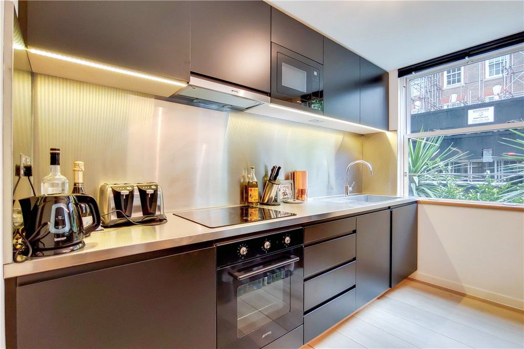 Property photo 3 of 11 Picture No. 02