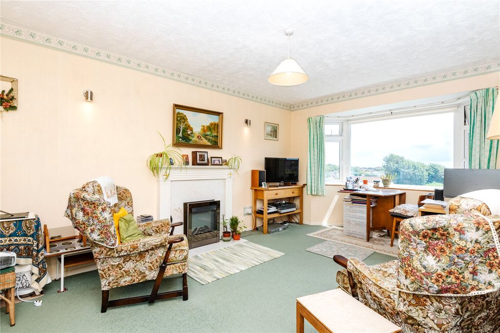 Property photo 3 of 11 Picture No. 06
