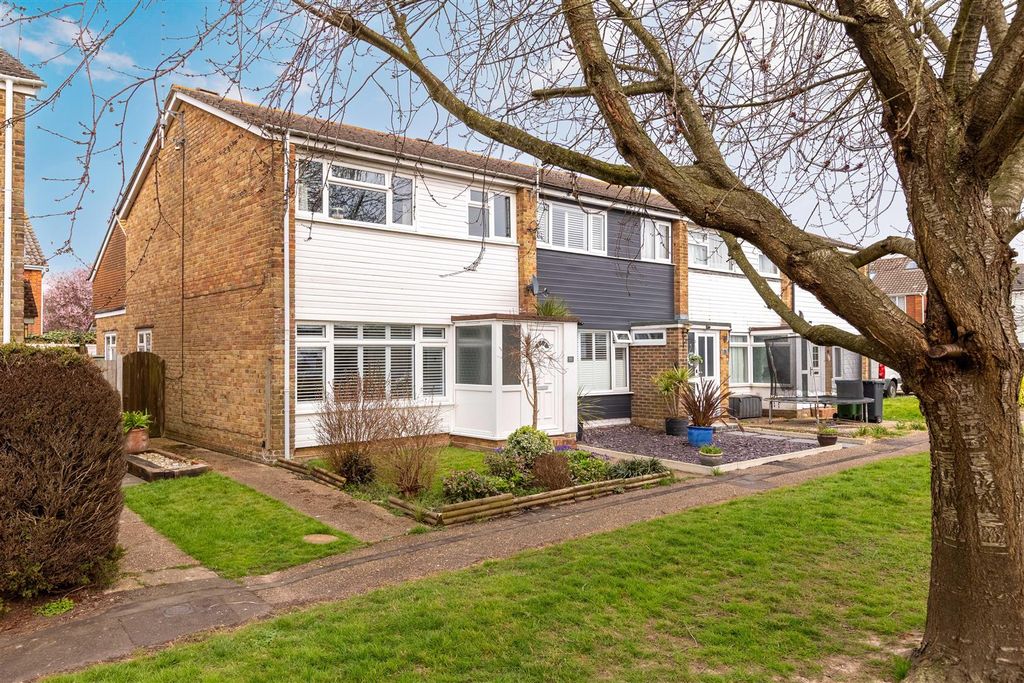 Property photo 1 of 17 Meadowside-22.Jpg