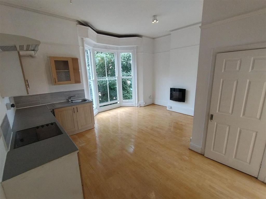 Property photo 2 of 6 Buckingham Place Fff 38  (1).Jpg