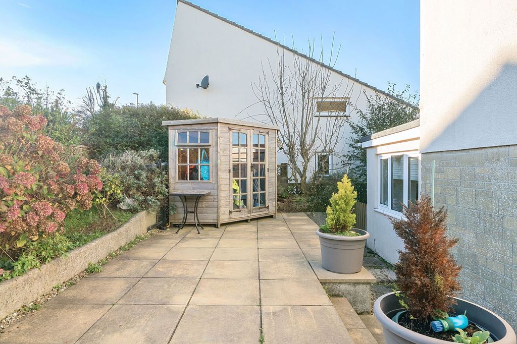 Property photo 2 of 24