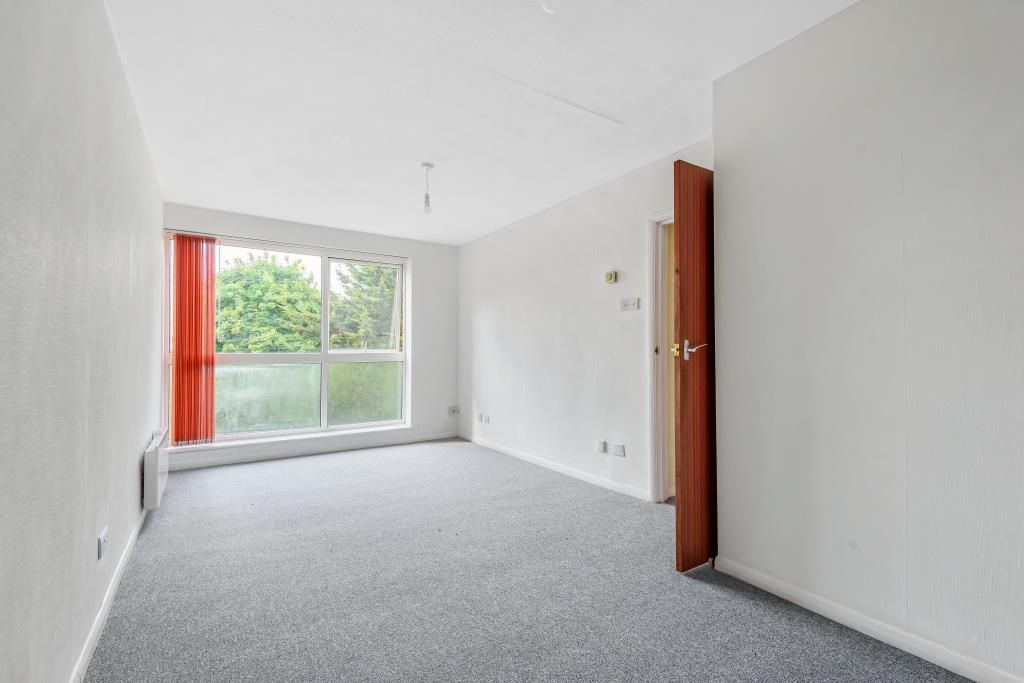 Property photo 3 of 9 Living Room