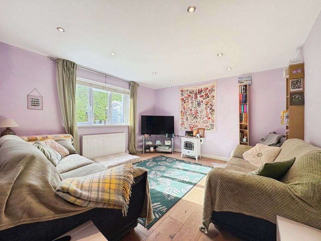 Property photo 3 of 18 55726411