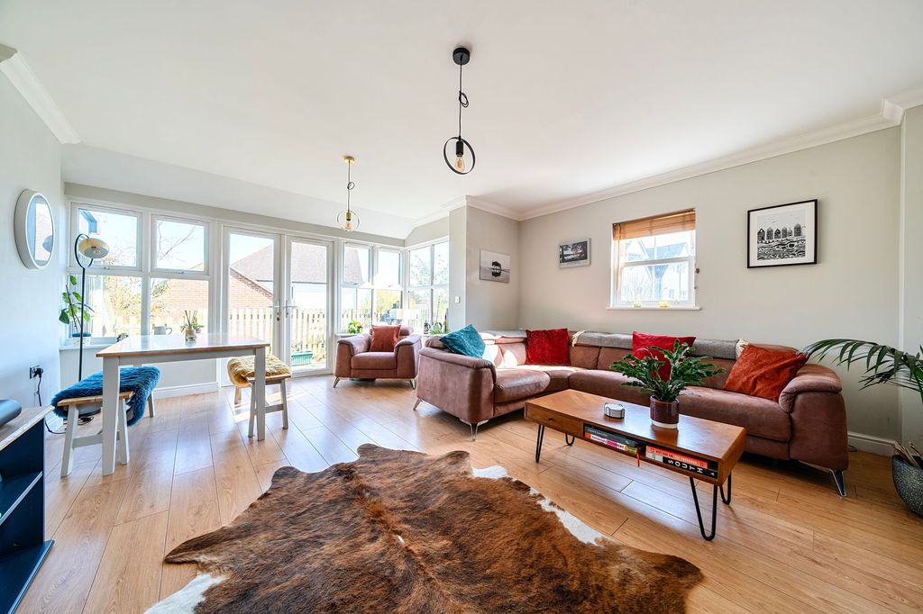 Property photo 1 of 11 Lounge/Diner