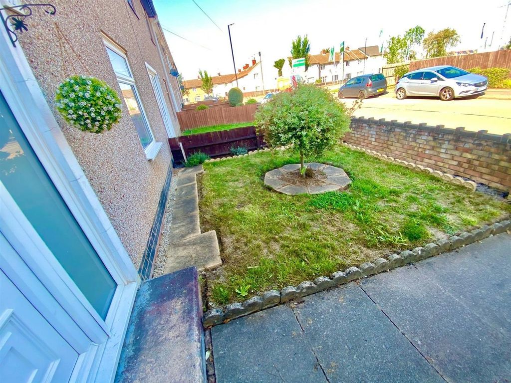 Property photo 2 of 10