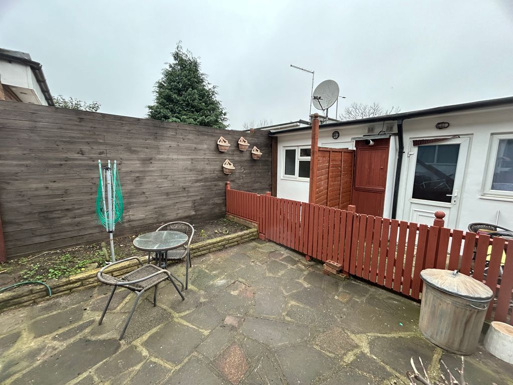 Property photo 1 of 8 Img_1749