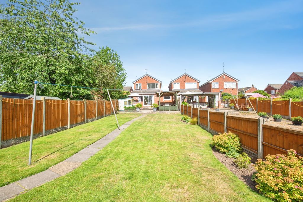 Property photo 3 of 26 d5d84Bb7-Mw26-546