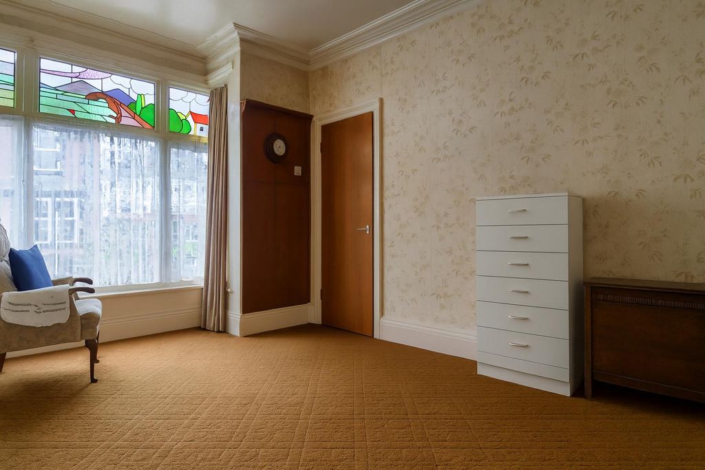 Property photo 3 of 16