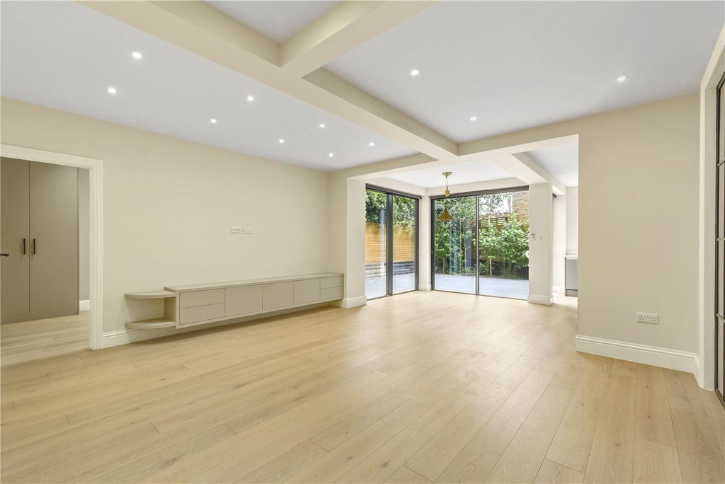 Property photo 2 of 17 Picture No. 72