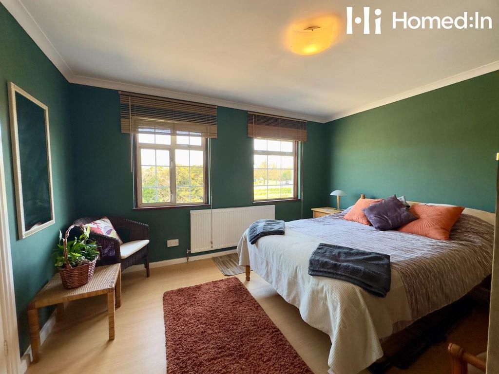 Additional image 19 of 4 bed detached house for saleHorsham Road, Crawley RH11