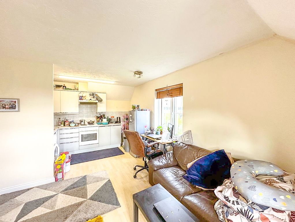 Property photo 3 of 8