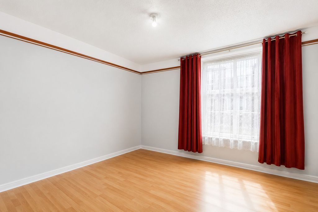 Property photo 1 of 4