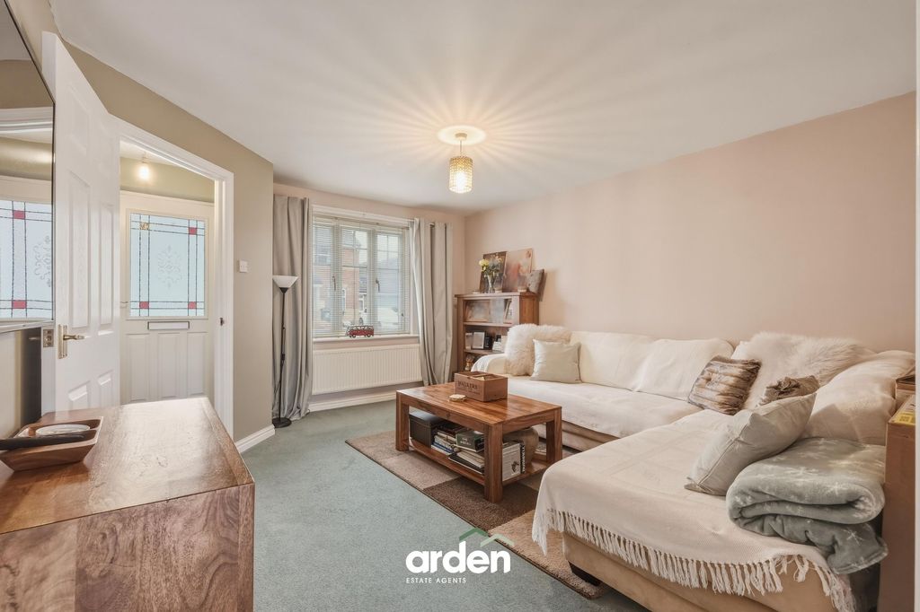 Property photo 3 of 11