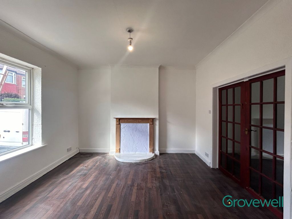 Property photo 2 of 23