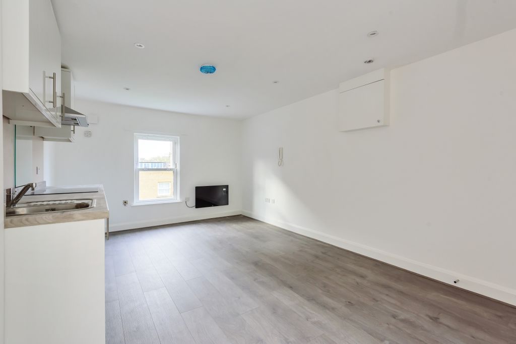 Property photo 2 of 6 925117 (3)