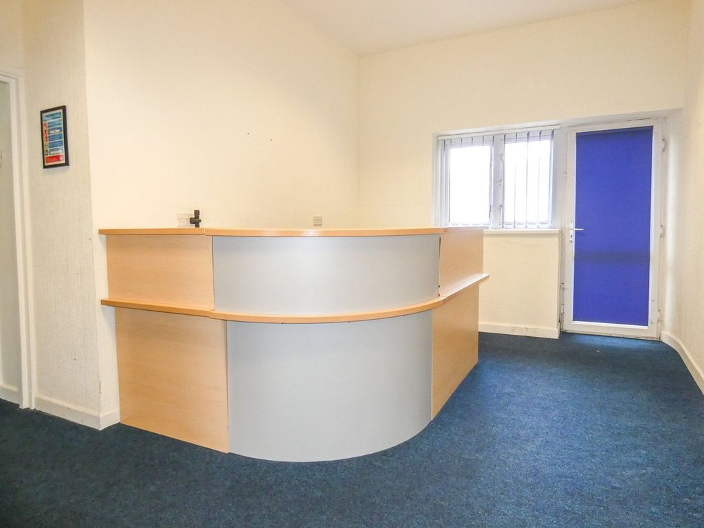 Property photo 2 of 18